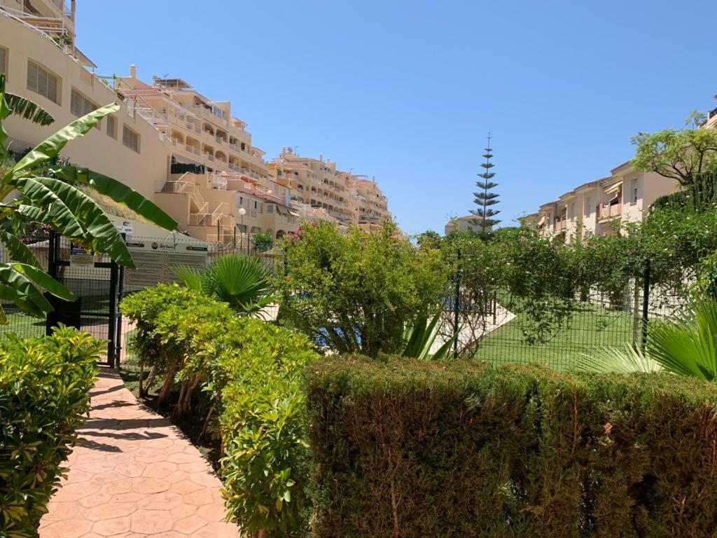 Encantador Piso Con Terraza Y Piscina Apartment Benalmádena Exterior photo